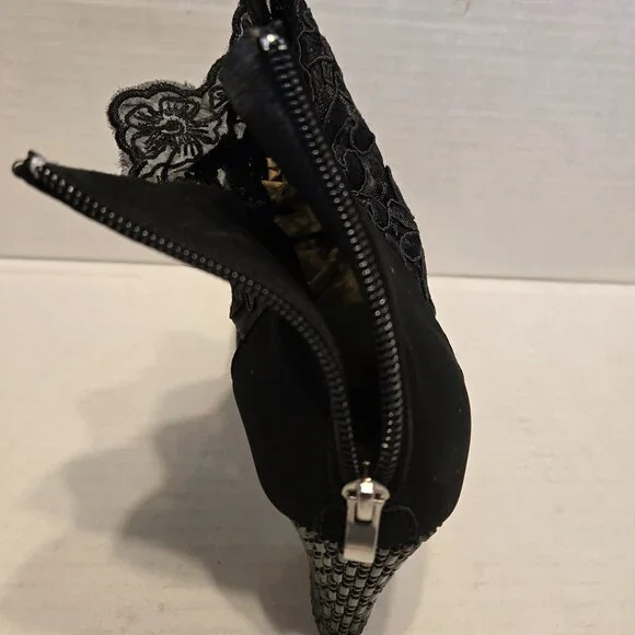 BLACK VELVET AND LACE WOMEN'S ANKLE BOOTS - Picture 4 of 5